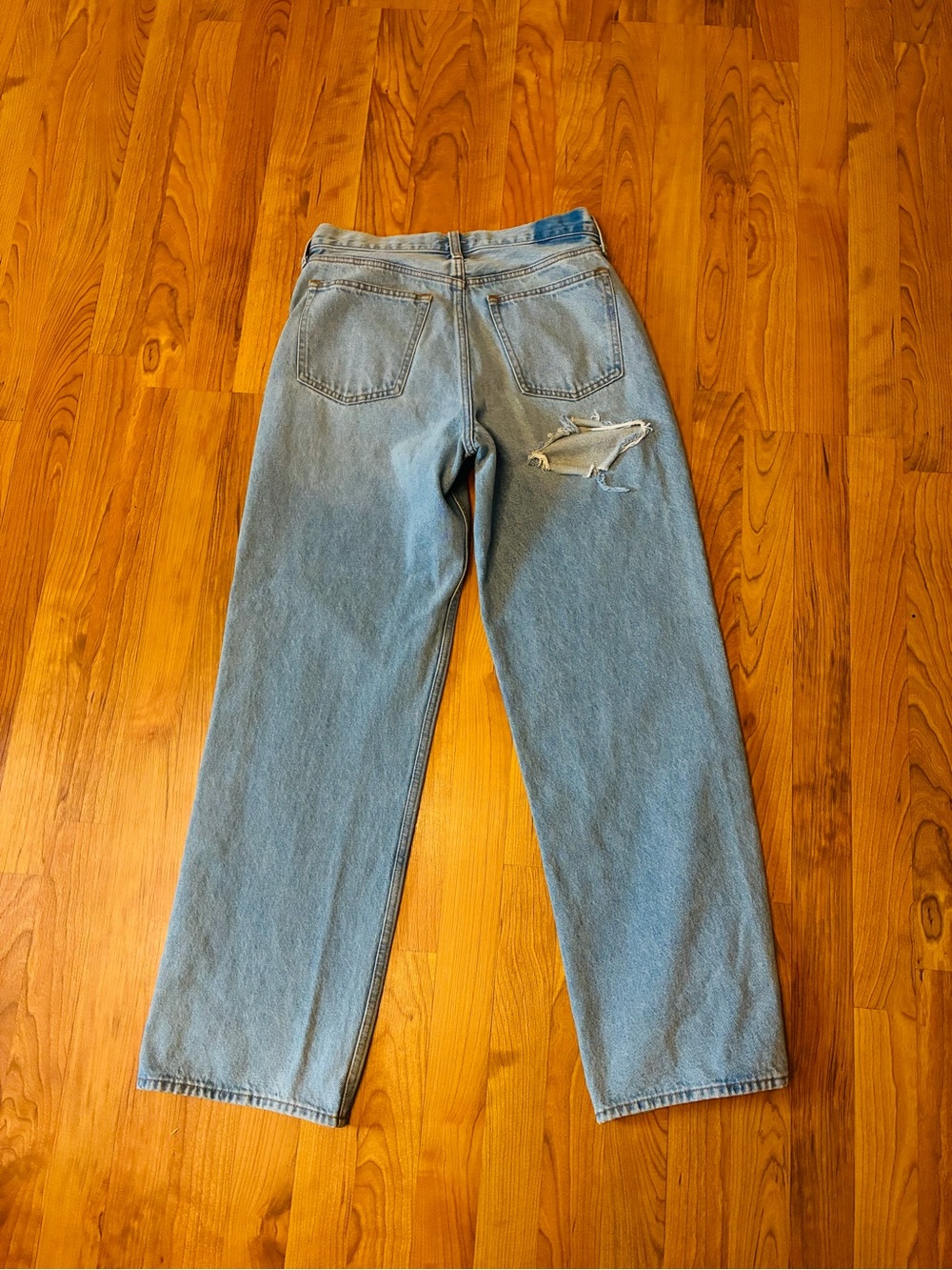 Abercrombie & Fitch 90s Relaxed Straight Jeans 28 Light Wash Distressed Back Mom - Picture 2 of 4